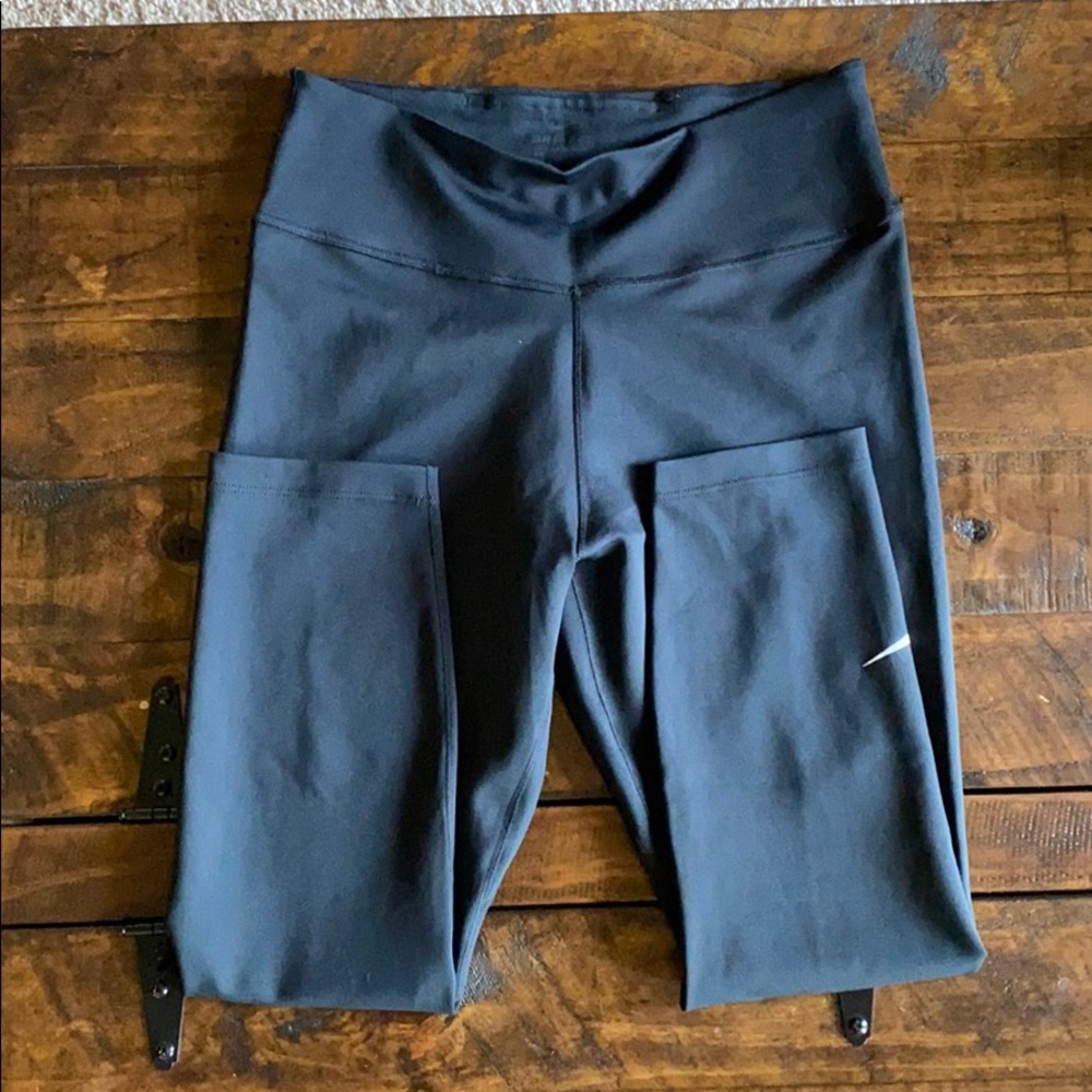 High waisted Nike Dri Fit 7/8 leggings